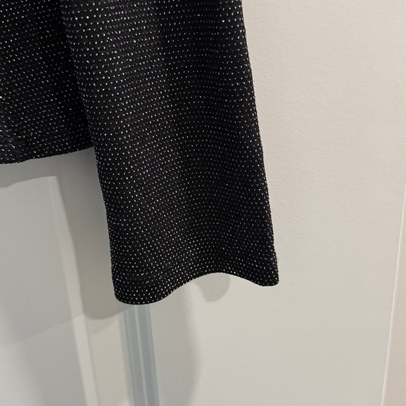 NWT DR2 Black and Gold Shimmer Top sz xl - Picture 4 of 5